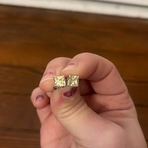 Square cubic zirconia studs
